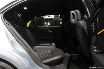 2014款奔驰E级内饰