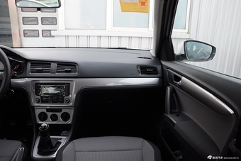 2013款朗行1.6L手动风尚型