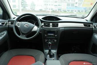 2012款风神H30 1.6L手动尊贵型图片