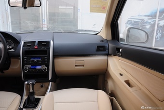 2015款绅宝D20自动两厢1.5L自动乐天版