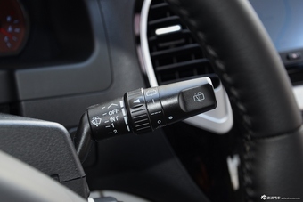 2016款菱智M5 2.0L手动7座豪华型L