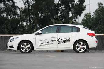 2013款科鲁兹掀背1.6L自动豪华版