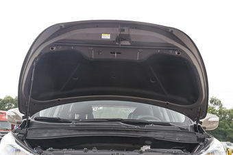 2015款北京现代ix35 2.0L 自动两驱智能版 国V