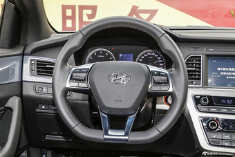 2015款索纳塔九 1.6T自动 GLS智能型