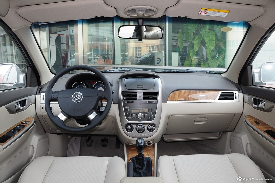 2015款凯越1.5L手动尊享型