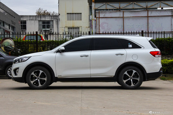 2015款索兰托L  2.2T自动柴油四驱精英版 7座