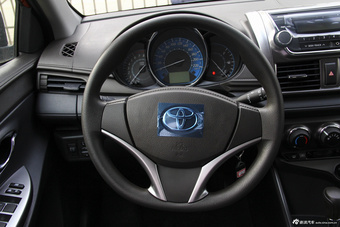 2015款YARiS L致炫1.5L自动魅动版