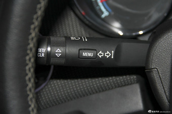 2013款科鲁兹掀背1.6L自动豪华版