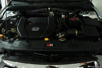 2012款奔腾B90 2.3L自动旗舰型图片