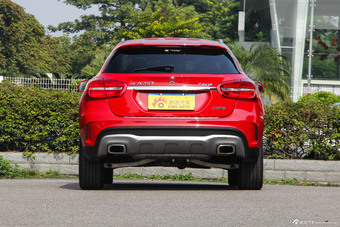 2015款奔驰GLA260 2.0T自动4MATIC 运动型