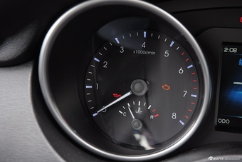 2015款哈弗H6 Coupe 2.0T手动两驱精英型