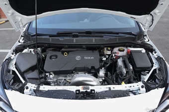 2016款威朗轿跑1.5L自动进取型15S