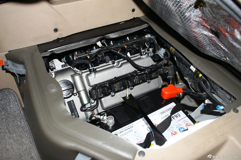 2014款五菱荣光1.2LS标准型