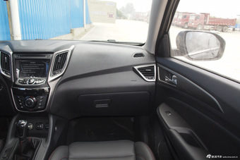 2016款CS75 2.0L手动领先型国4