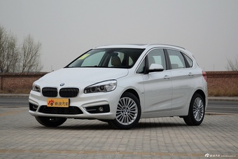 宝马2系旅行车220i 2.0T自动豪华设计套装