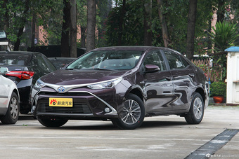 2016款雷凌双擎1.8L自动精英天窗版