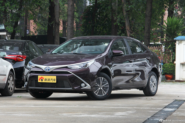 2016款雷凌双擎1.8L自动精英天窗版 星云紫