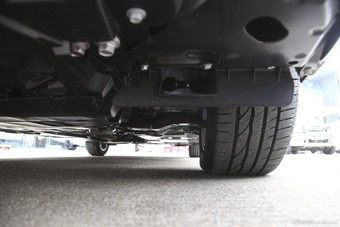 2016款雷凌双擎1.8L自动豪华版