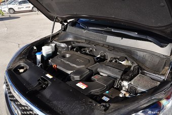 2015款索兰托L 2.4L GDI汽油四驱精英版