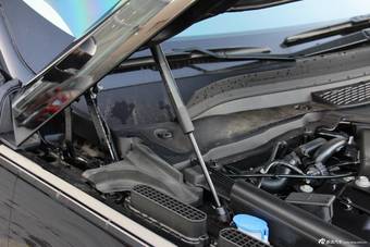 2015款揽胜5.0 V8 SC AB 巅峰创世加长版到店实拍