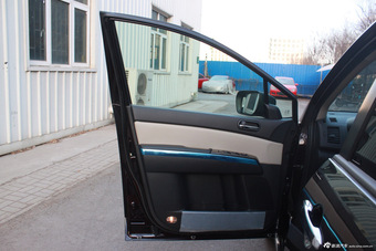 2015款马自达8到店实拍