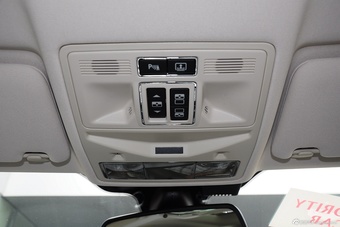 2015款捷豹XJL2.0T两驱典雅商务80周年典藏版