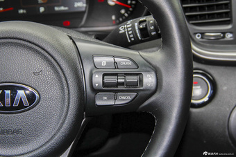 2015款索兰托L  2.2T自动柴油四驱精英版 7座