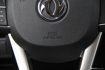 2015款东风风神AX7 2.0L手动智悦型