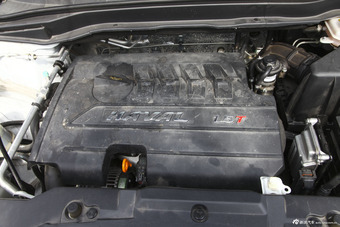 2015款哈弗H6升级版1.5T手动两驱尊贵型