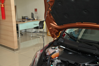 2013款嘉年华三厢1.5L手动风尚型