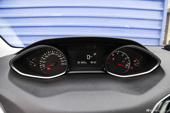 2015款东风标致308S 1.2T自动劲驰版