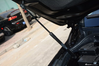 2015款红旗H7 1.8T自动豪华型