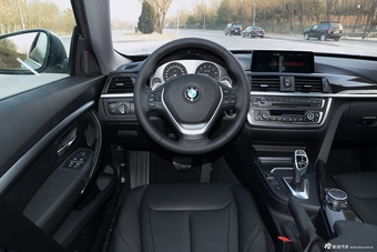 2016款宝马3系GT 328i 2.0T自动设计套装型