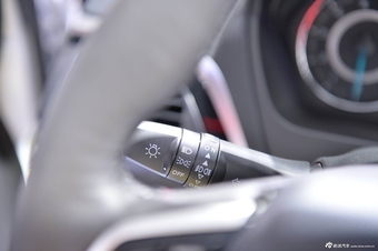 东南V5 plus摇滚版