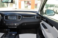 2015款索兰托L 2.4L GDI汽油四驱精英版