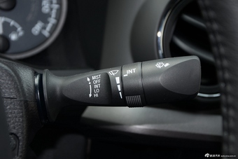 2016款塔库玛3.5L手动标准版