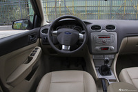 2013款福克斯两厢经典1.8L手动时尚型