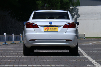 2015款逸动纯电动尊贵型