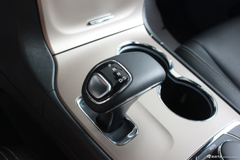 2014款大切诺基柴油版到店实拍