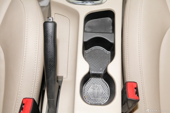 2013款艾瑞泽7 1.6手动致享版