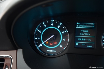 2016款瑞风M5 2.0T自动汽油公务版