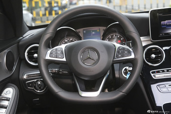 2015款奔驰C级C200 2.0T自动运动版 4MATIC