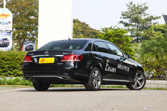 2015款奔驰E320L 3.0T自动4MATIC运动轿车