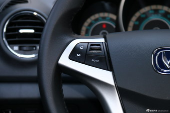 2015款逸动纯电动尊贵型