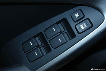 2012款东风悦达起亚福瑞迪纪念版