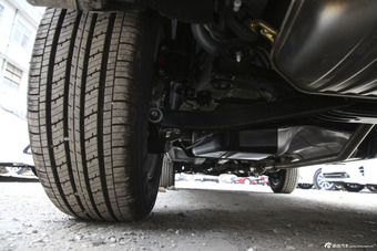 2013款狮跑 2.0L手动两驱GL