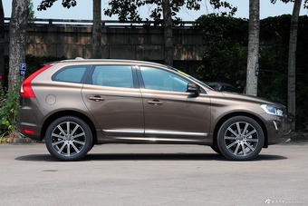 2016款沃尔沃XC60 2.5T T6AWD智越版