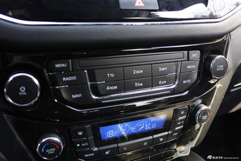 2015款吉利GX7 2.0L运动版自动尊贵型