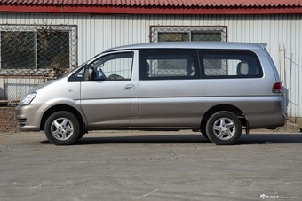 2016款菱智M5 2.0L手动7座豪华型L