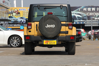 2014款牧马人3.0L撒哈拉四门版